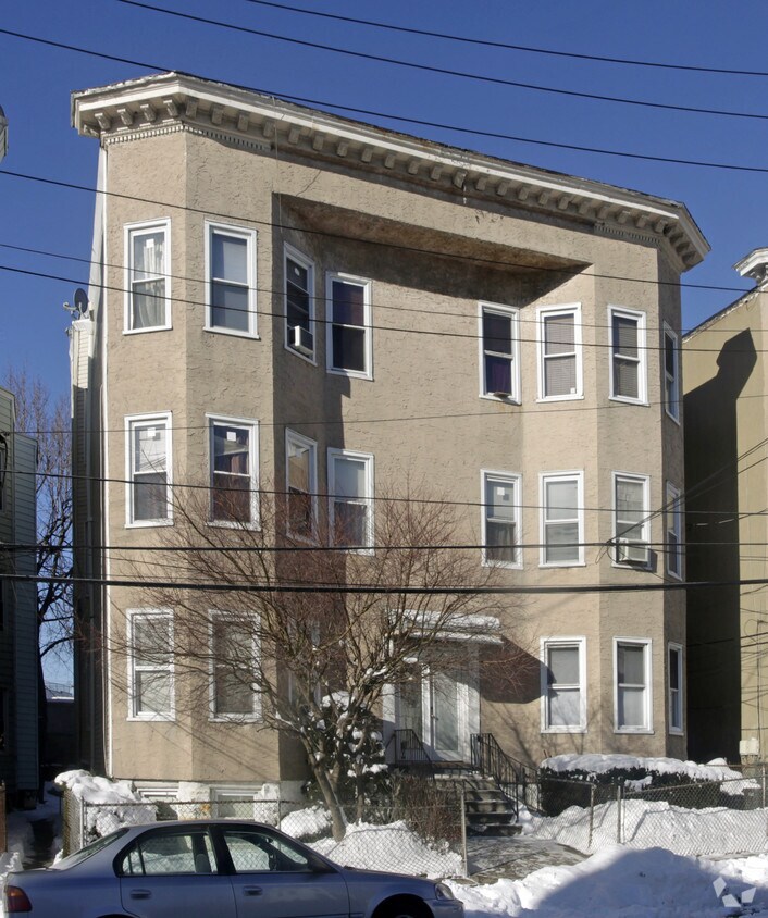 Primary Photo - 6 N 10th Ave