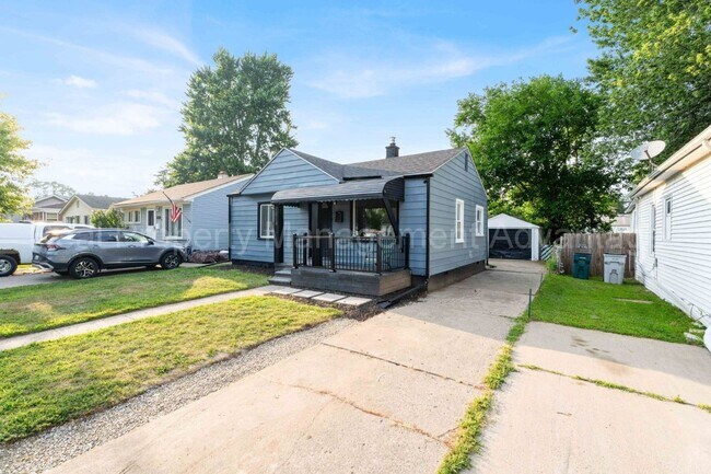 Building Photo - Gorgeous Kitchen and Bath in Hazel Park!