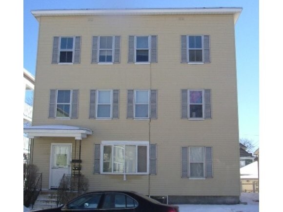 Primary Photo - 553 Dubuque St