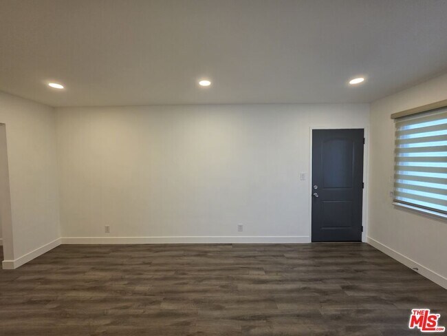 Foto del edificio - 707 Strand St