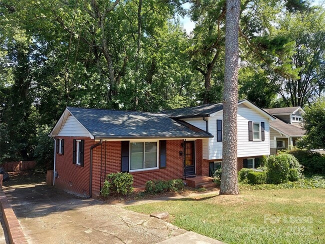 Building Photo - 3813 Selwyn Ave