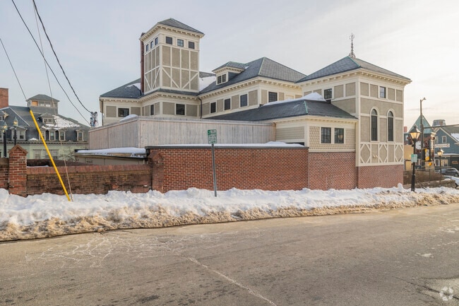 Alternate View - Residences at the Masonic Lodge