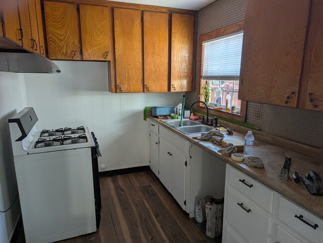 Foto del edificio - 481 Cedar St
