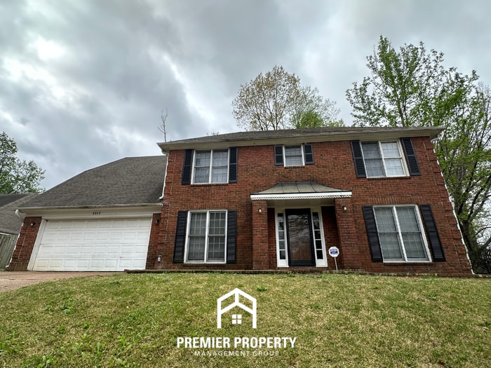 Stunning 4BR Cordova Home | Chef's Kitchen with Island, Formal Dining & Fireplace - Stunning 4BR Cordova Home | Chef's Kitchen with Island, Formal Dining & Fireplace