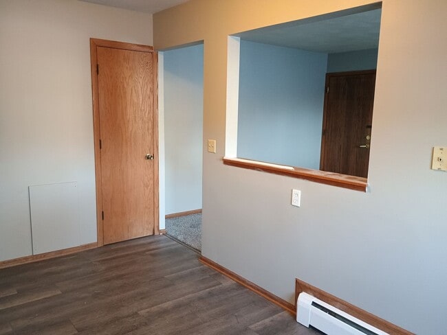Foto del edificio - 1208 3rd Ave NE
