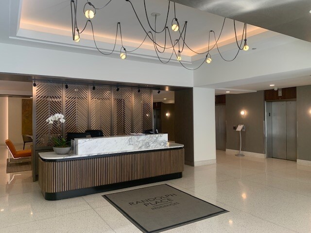 Foto del edificio - 165 N Canal St