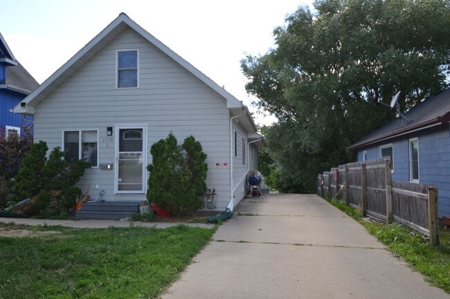 Building Photo - 1115 N Duluth Ave