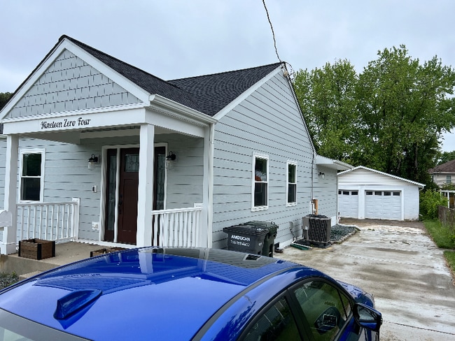 Building Photo - 1904 Cherri Dr