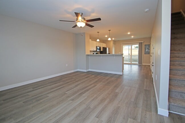 Building Photo - 1313 Luke Ln