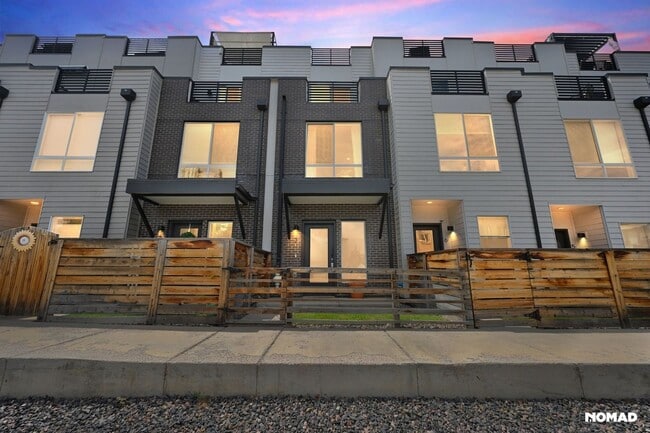 Photo - Modern 2-Bedroom Townhome with Rooftop Ret...