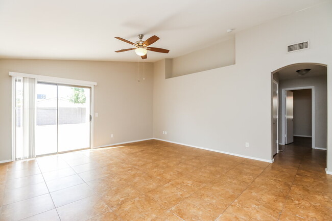 Foto del edificio - 1231 W 17th Ave