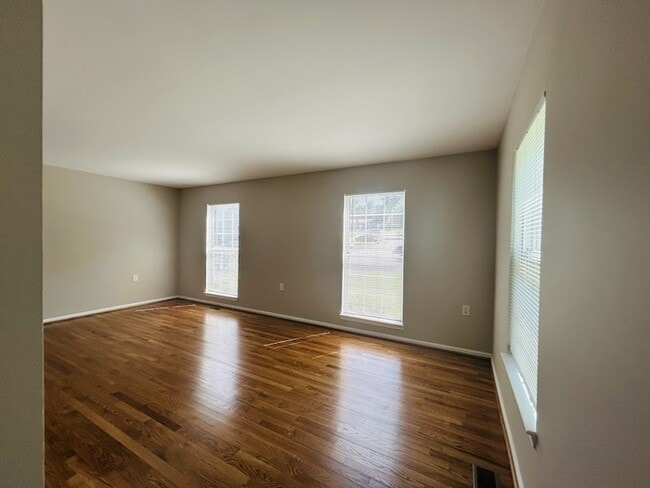 Building Photo - 3503 Aviary Way
