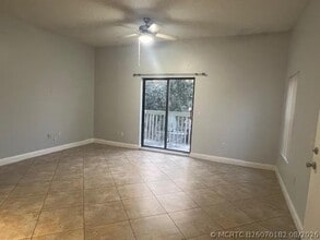 Building Photo - 5811 La Costa Dr