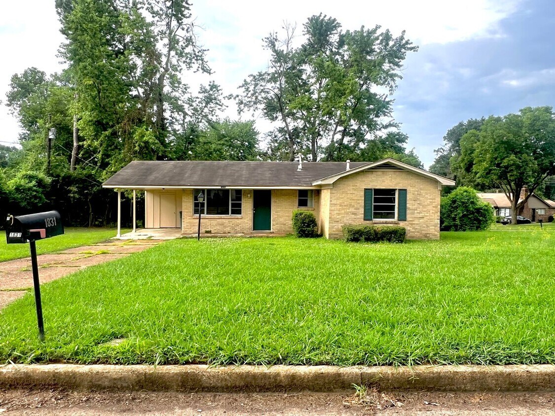 Primary Photo - 1831 Southaven Circle Southaven, MS