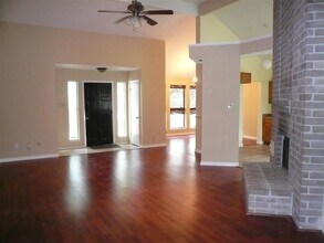Building Photo - 21603 Meadowhill Dr