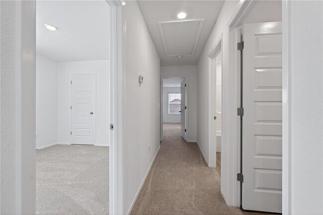Foto del edificio - 6802 SW Dignity Ave