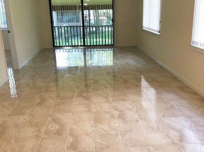 Building Photo - 510 Mistletoe Ct