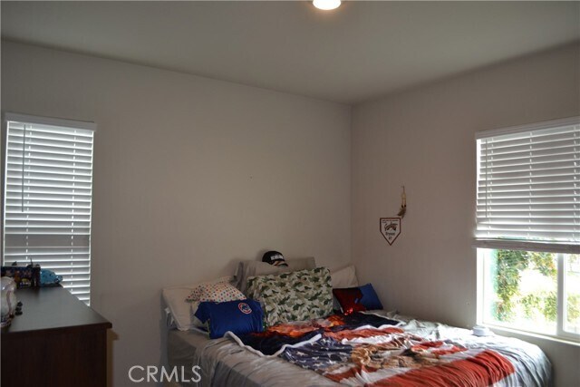 Foto del edificio - 24500 Round Meadow Dr