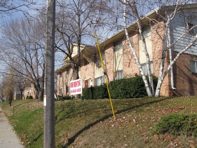 Primary Photo - 2230 W College Ave