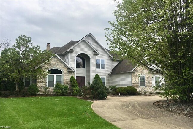 Building Photo - 35438 Nightshade Ln