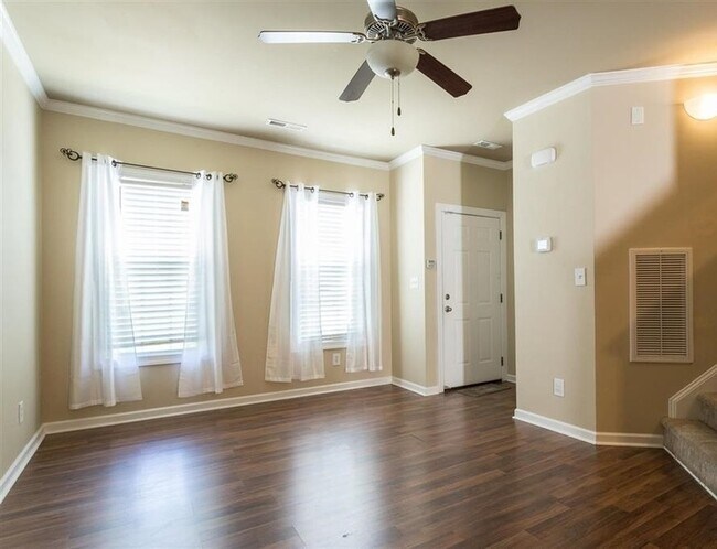 Foto del edificio - 3239 Ivey Wood Lane - 1
