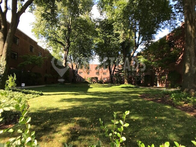 Foto del edificio - 108 Sewall Ave