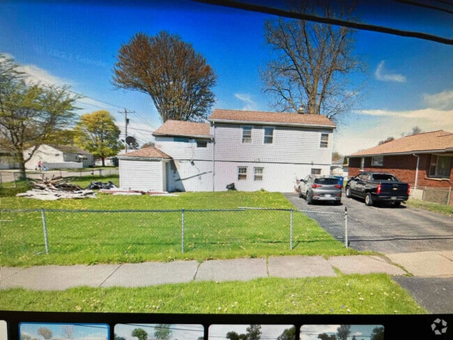 Building Photo - 7324 Girard Ave