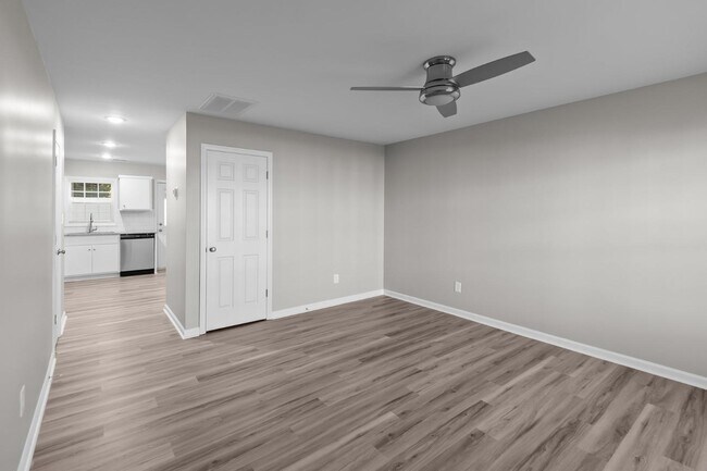 Foto del edificio - 1233 Cross Creek Cir