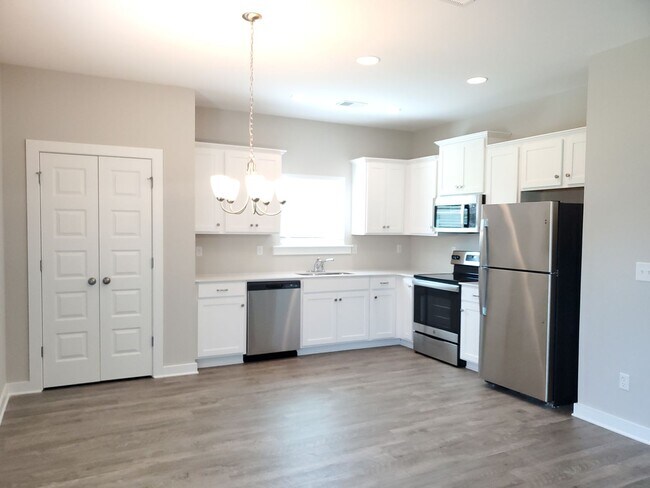 Foto del edificio - Home for Rent in Clanton, AL...Available to view!!!!!  View with 48 Hours Notice!