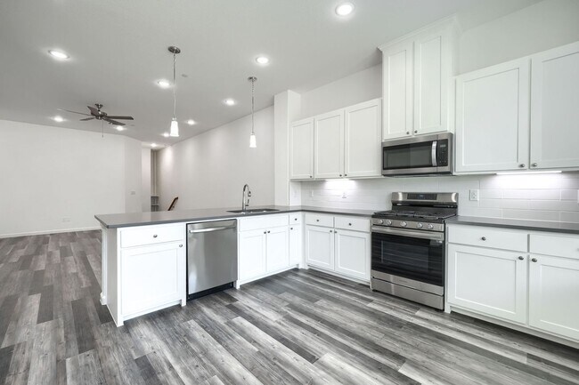 Foto del edificio - Townhome available for lease in FRISCO ISD
