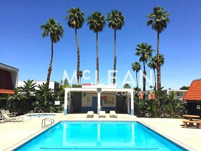 Foto del edificio - Spacious 4-Bedroom Condo in Indian Canyon Gardens – Palm Springs Living at Its Best!