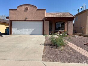 Building Photo - 481 Valle Calido Dr