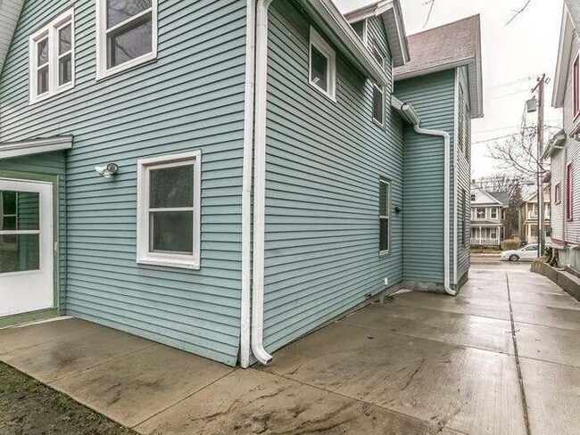 Foto del edificio - 1432 Williamson St