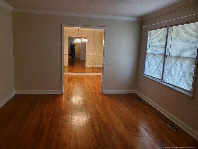 Foto del edificio - 1424 Paisley Ave