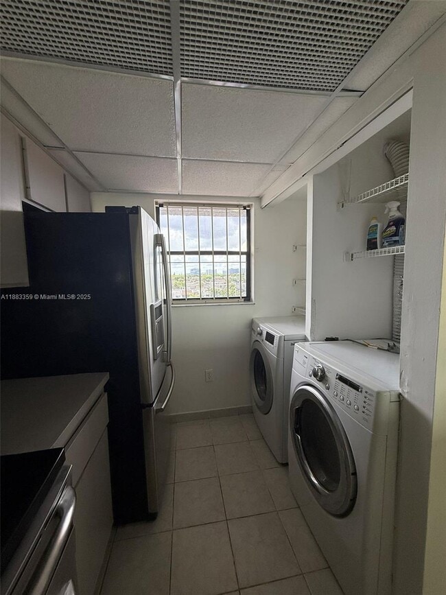 Foto del edificio - 10145 NW 9th St Cir