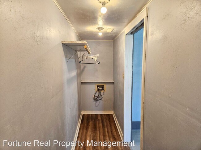 Building Photo - 3 br, 2 bath House - 6817 Craig St.