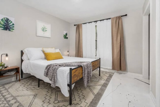 Foto del edificio - 2001 N 61st Ave