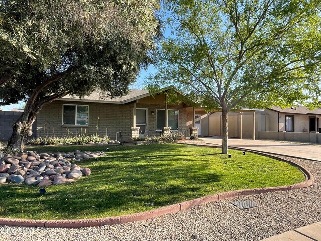 Foto del edificio - 425 E Oxford Dr