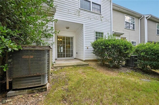 Foto del edificio - 725 Crestwell Cir