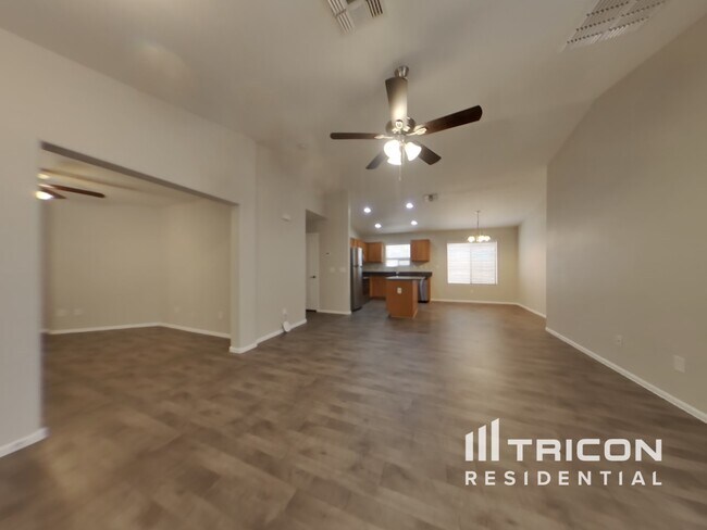 Building Photo - 29165 N Pyrite Ln