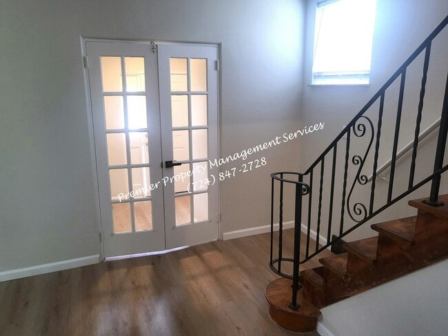 Building Photo - 1802 Duss Ave