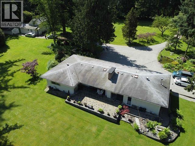 Photo du bâtiment - 27369 Bell Ave
