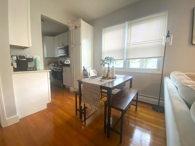 Foto del edificio - 288 Amory St