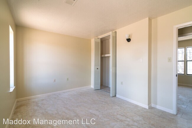 Building Photo - 3 br, 1 bath House - 3317 Condershire Dr SW