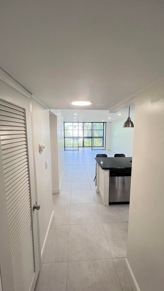 Foto del edificio - 4381 Trevi Ct