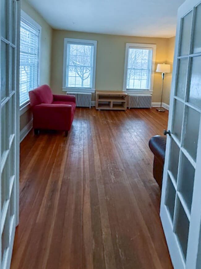 Photo - 30-32 Sherman St - Lakefront Living, Right in the Heart of Burlington Apartment