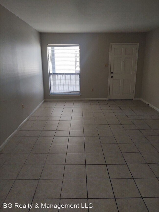 Foto del edificio - 1 br, 1 bath House - 701 S College #215