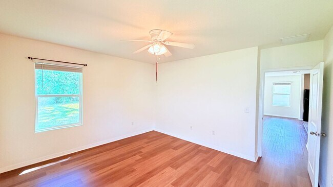 Building Photo - Available now! Amazing 4 Bedroom, 2 Bathroom Home in Wildwood!!