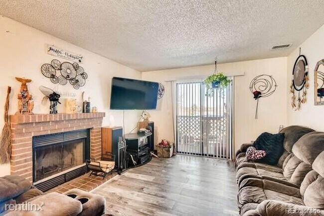 Foto del edificio - 2 br, 2 bath Condo - 340 S Estes St. A Unit A