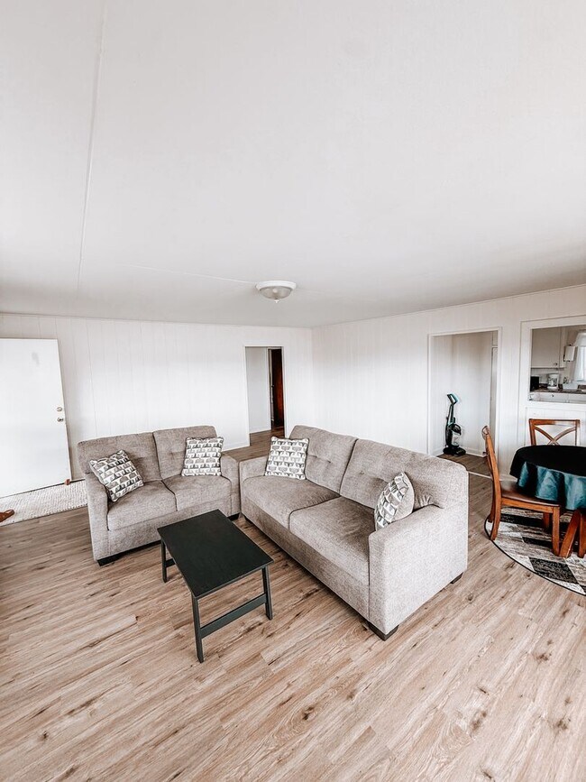 Foto del edificio - Furnished & Well-Maintained Plantation Hom...